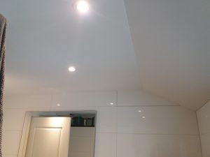 verlaagd plafond met led verlichting
